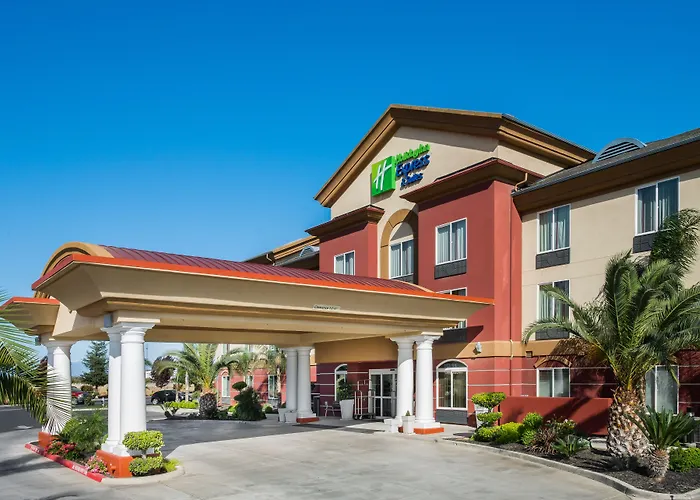 Holiday Inn Express & Suites Yosemite Park Area By Ihg