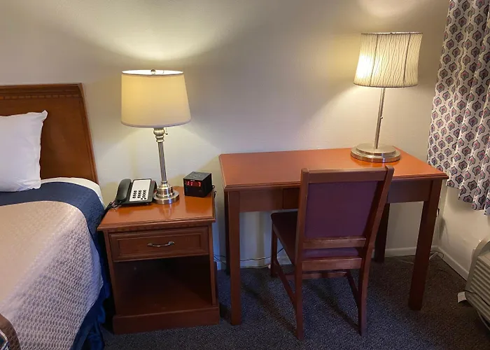 Vantage Point Inn - Woodland Hills