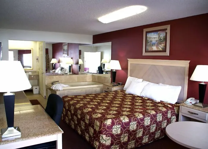 Crystal Inn And Suites