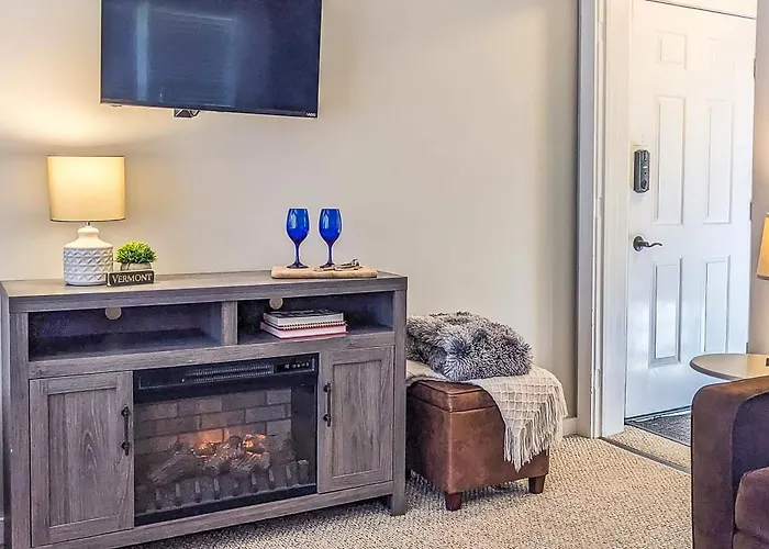 Cozy Ludlow Escape