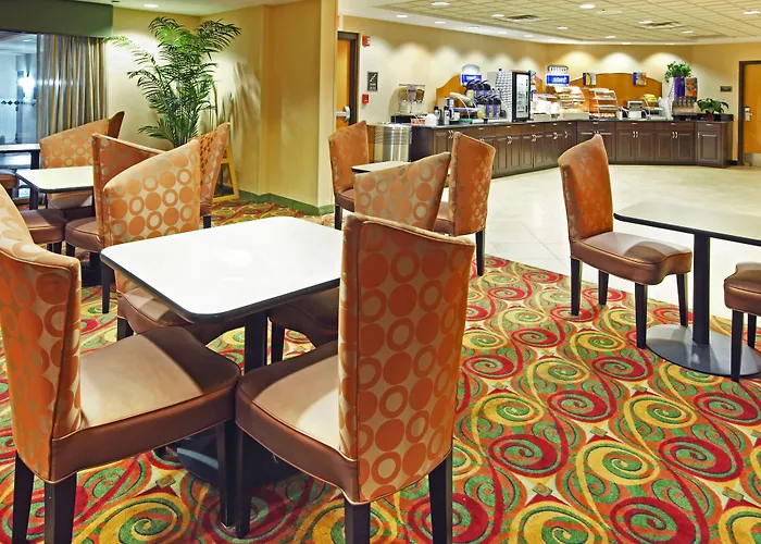Country Inn & Suites By Radisson, Tyler University Area