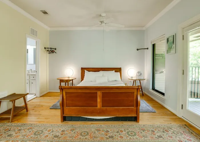 Remote-Work Friendly Houston Home W/ Garden!