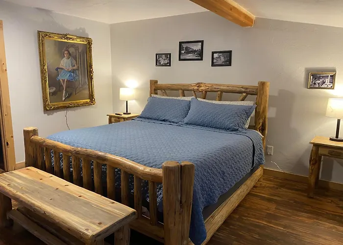 The Gold Mine Hotel