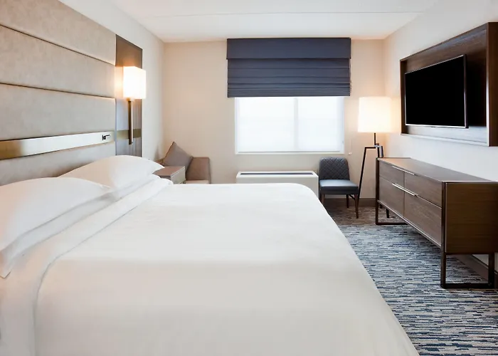 Sheraton St Paul Woodbury Hotel