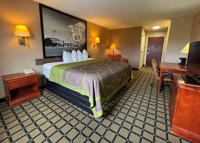 Super 8 By Wyndham Rolla