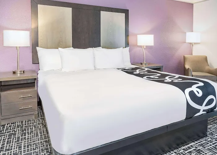 La Quinta Inn & Suites By Wyndham Norfolk
