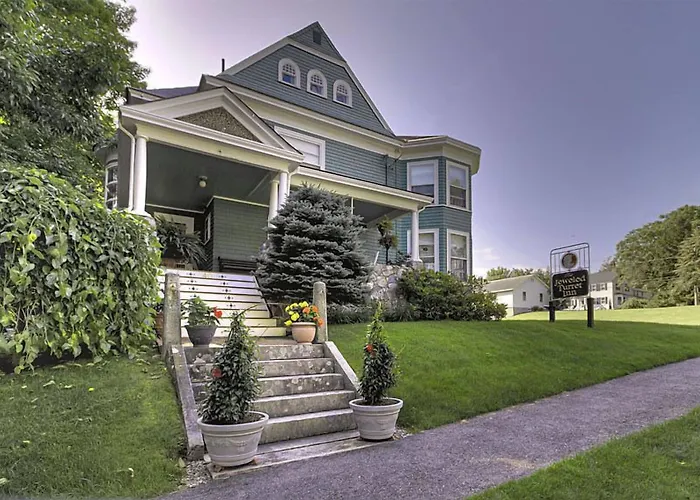 The Jeweled Turret Inn