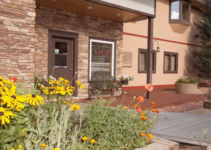 Valley Hi Hotel