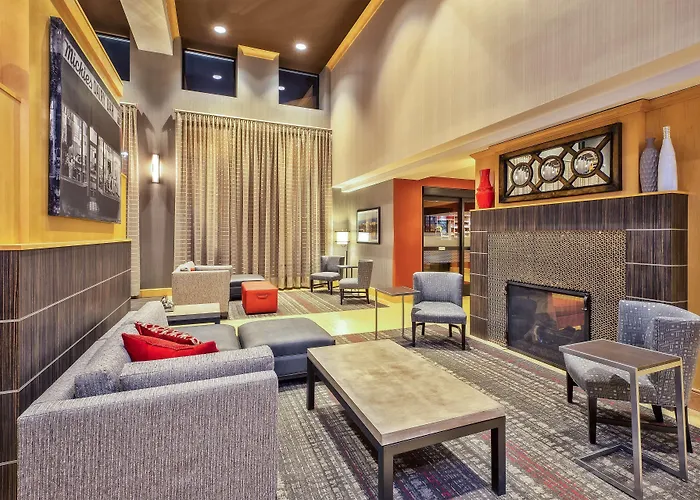 Hampton Inn & Suites Madison - West