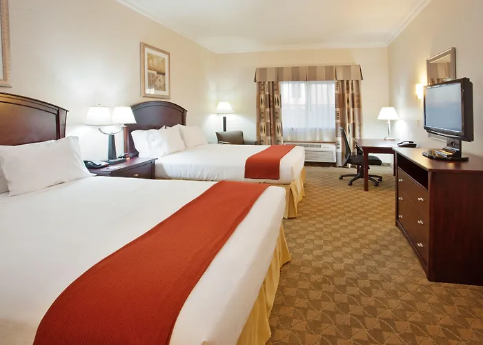 Holiday Inn Express & Suites Oroville Lake By Ihg