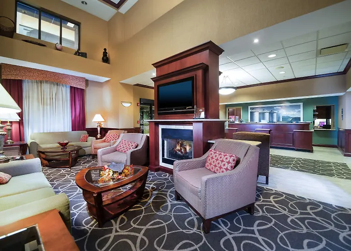 Hampton Inn & Suites Greensburg