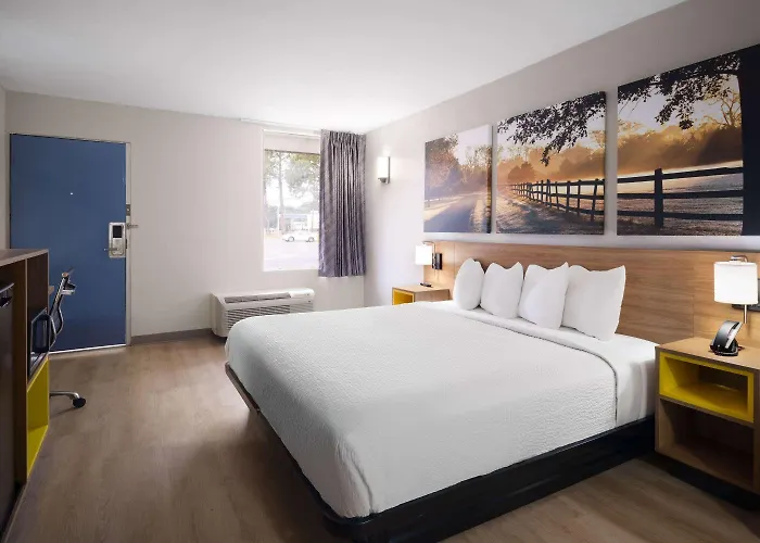 Days-Inn By Wyndham Montgomery I-85