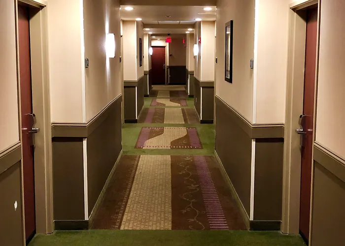 Best Western Plus Victor Inn & Suites