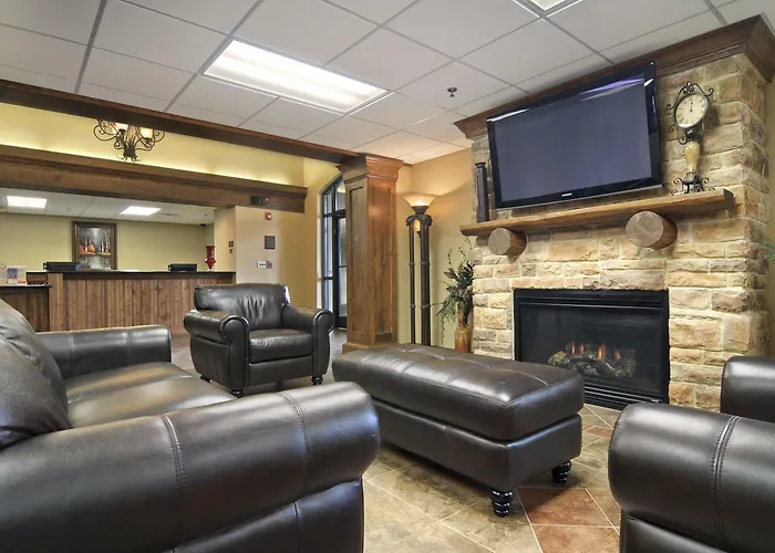 Quality Inn & Suites Monterey I-40