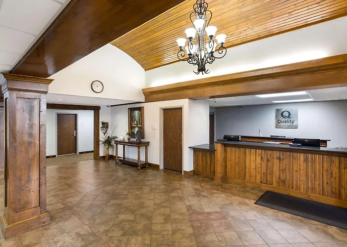 Quality Inn & Suites Monterey I-40