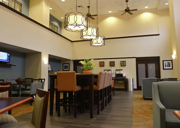 Hampton Inn & Suites-Knoxville/North I-75