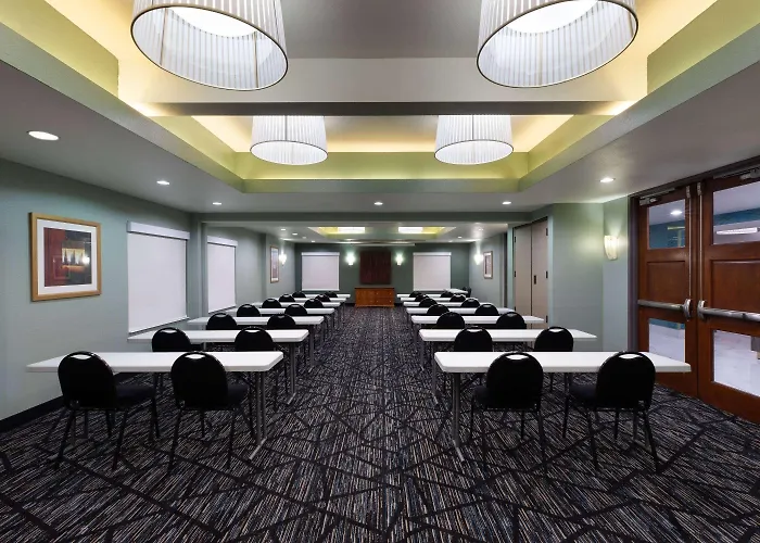La Quinta By Wyndham Olathe