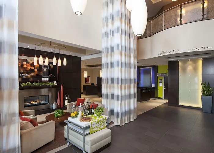 Hilton Garden Inn Minneapolis Downtown