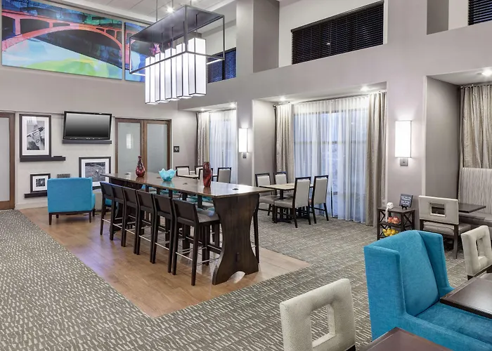 Hampton Inn & Suites Cedar Rapids