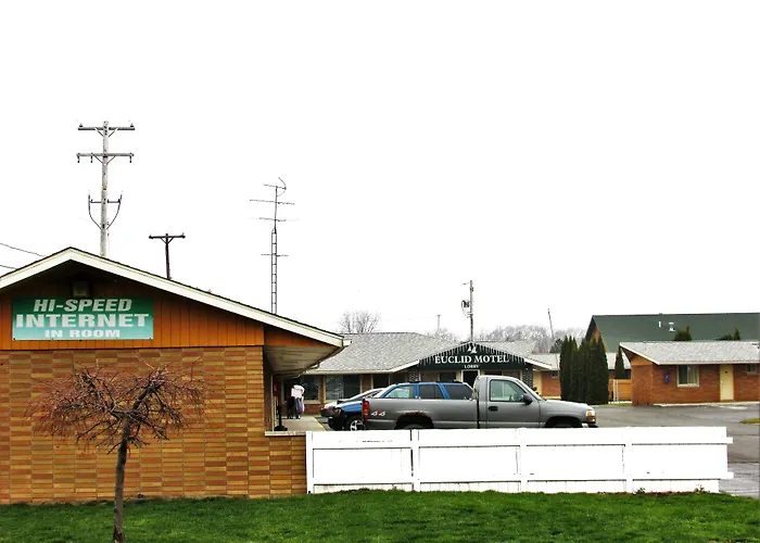 Euclid Motel