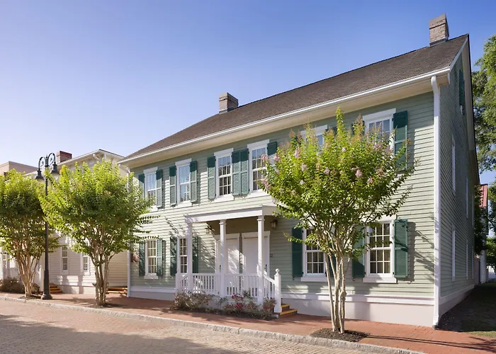 Residence Inn Savannah Downtown Historic District
