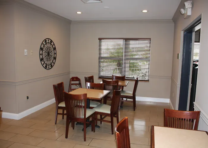 Country Inn & Suites By Radisson, Tampa Airport North, Fl