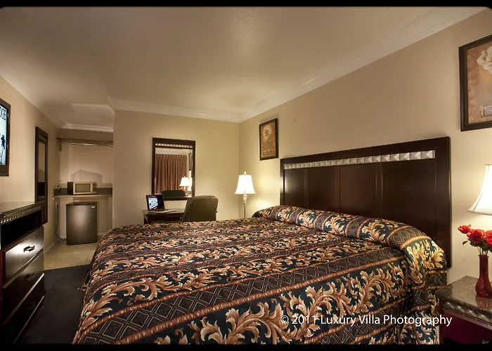 Crystal Lodge Motel