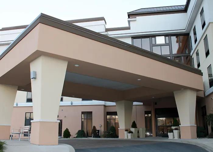 Holiday Inn Express & Suites Harrisburg West