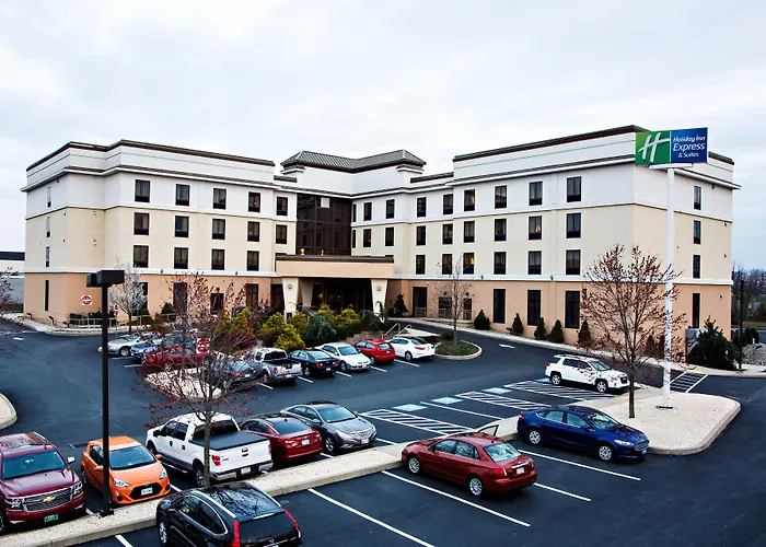 Holiday Inn Express & Suites Harrisburg West