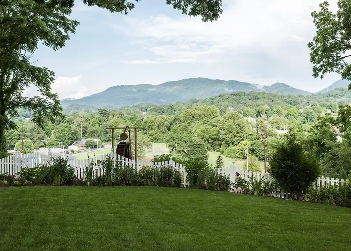 Oak Hill On Love Lane Bed And Breakfast Inn
