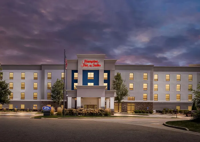 Hampton Inn & Suites Canton