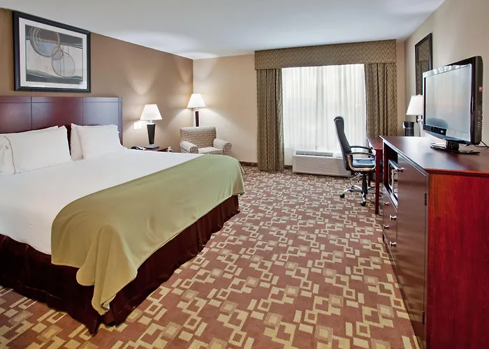 Holiday Inn Express Hotel & Suites St. Charles By Ihg
