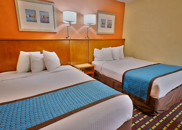 Seashire Inn & Suites