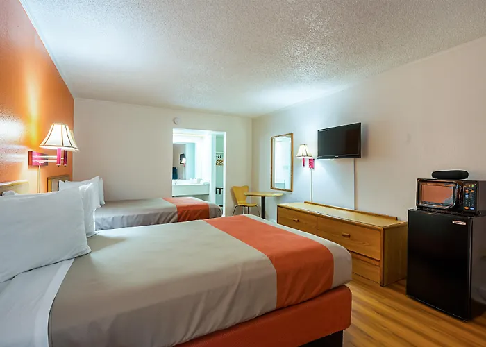 Motel 6-Perry, Ga