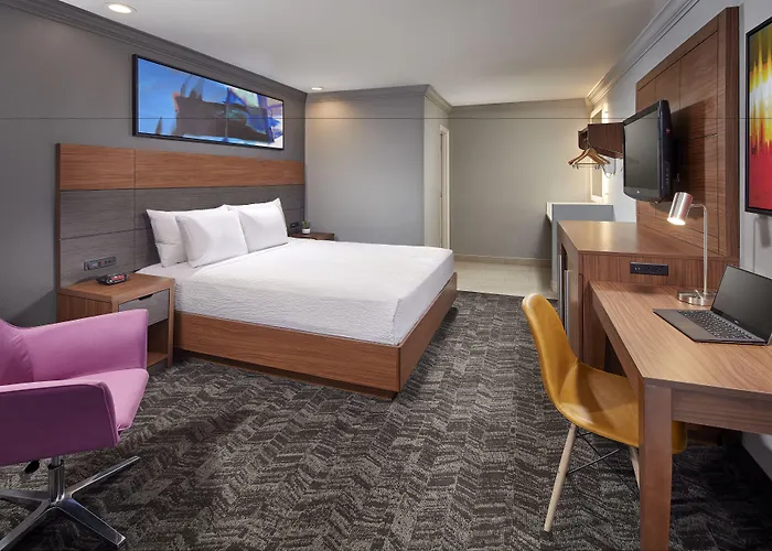 Studio Inn & Suites At Promenade Downey