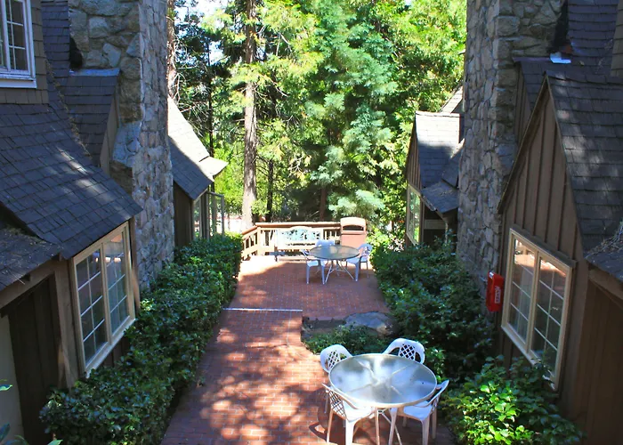 Saddleback Inn At Lake Arrowhead