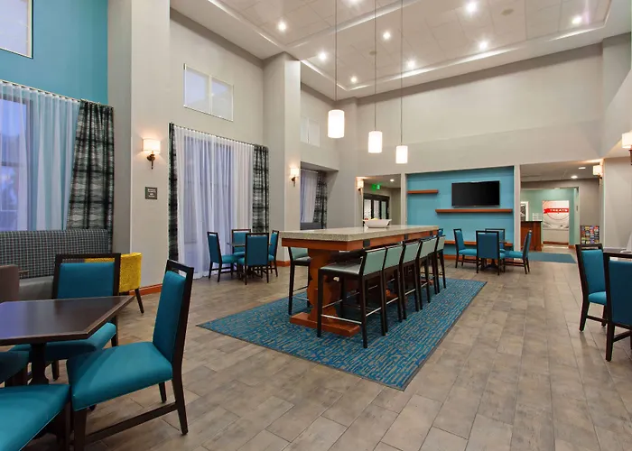 Hampton Inn & Suites Clovis Airport North