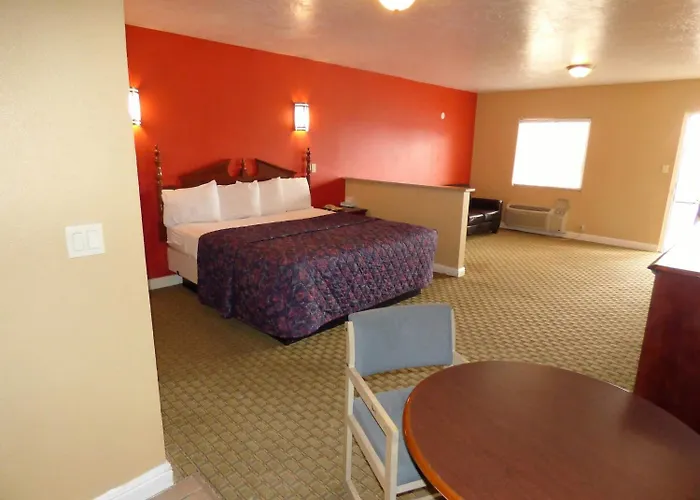 Economy Inn & Suites