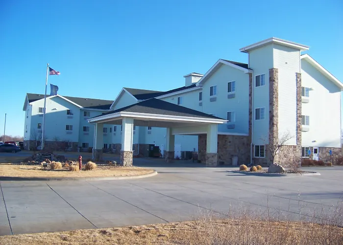 Days Inn & Suites By Wyndham Columbus Ne