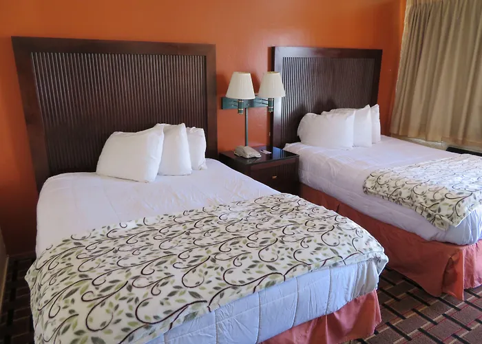 Royal Crest Motel