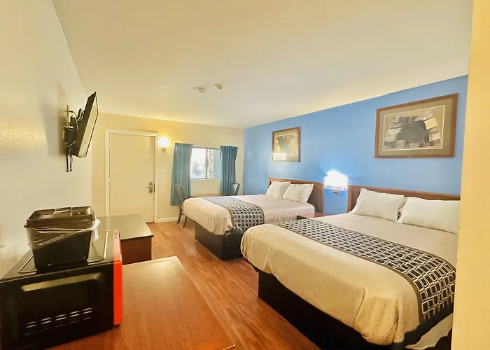 Hampton Motor Inn