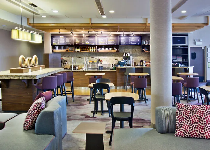 Courtyard By Marriott Clarksville