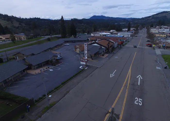 Lone Pine Motel
