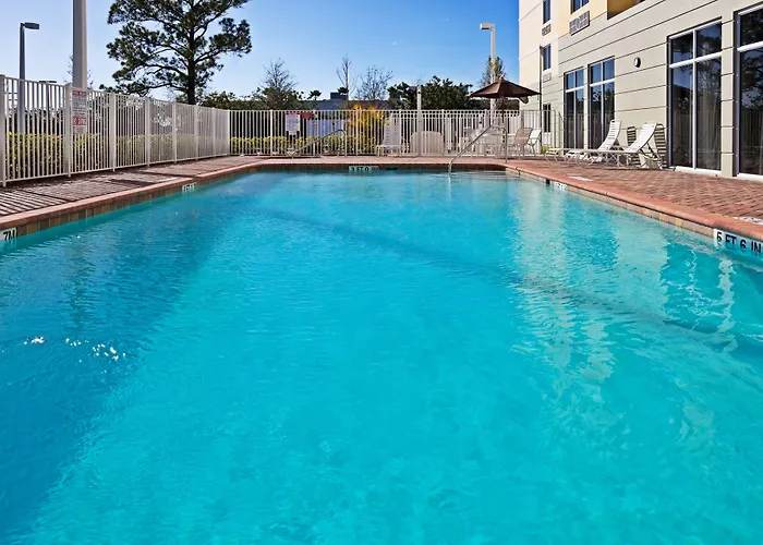 Holiday Inn Express Hotel & Suites Palm Bay By Ihg