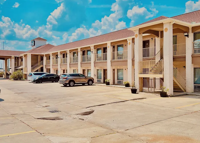 Magnolia Inn And Suites