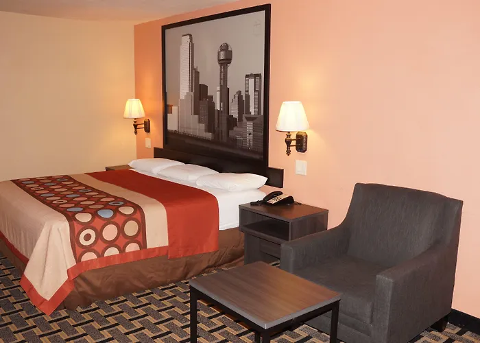 Super 8 By Wyndham Farmers Branch/North Dallas