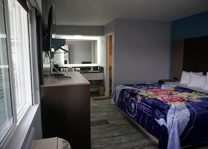 Thunderbird Motel