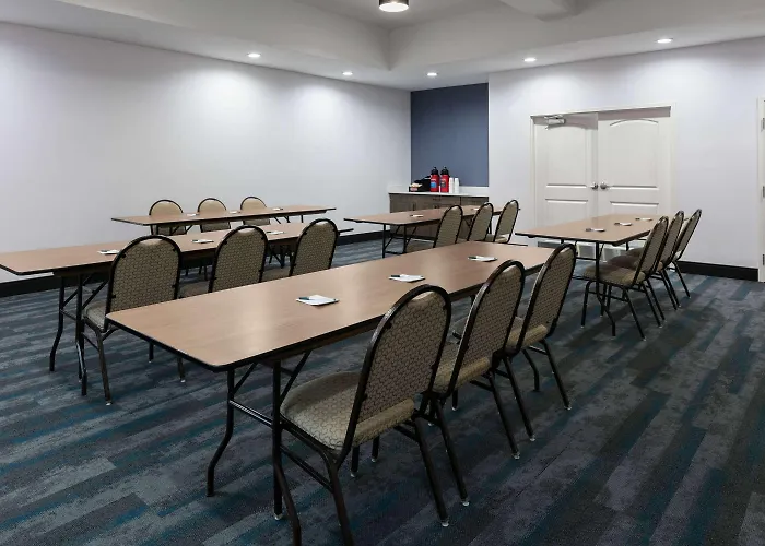La Quinta Inn & Suites By Wyndham Ft Worth-Burleson