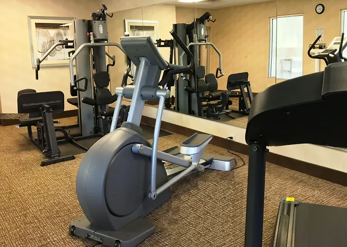 Comfort Inn & Suites Porter Near Indiana Dunes