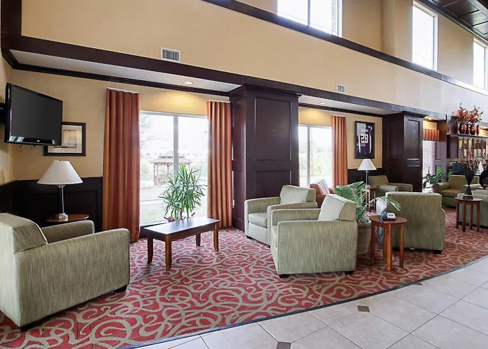 Comfort Suites Palestine